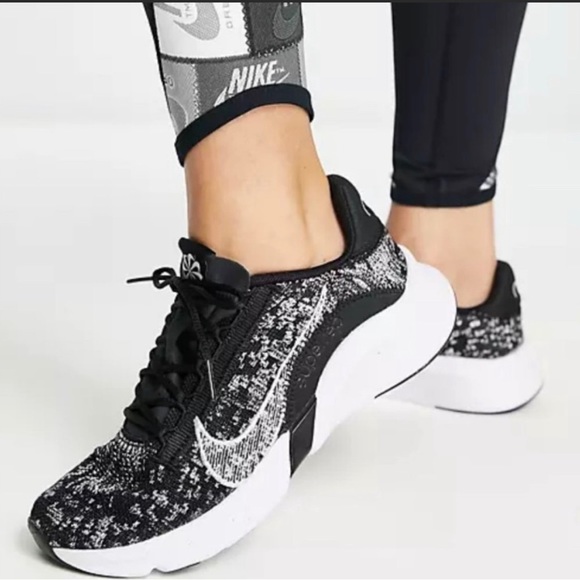 Nike SuperRep Go 3 FlyKnit Next Nature Woman’s Size 9. Black/white/silver. - Picture 13 of 14